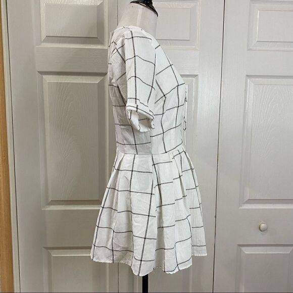 Charlotte Russe Windowpane Plaid Shorts Romper - Picture 6 of 13